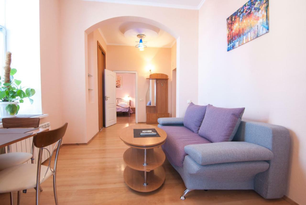 Home Hotel Apartments On Mykhailivska Square - Kiev المظهر الخارجي الصورة